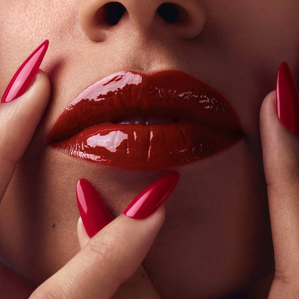 Christian Louboutin Rouge Stiletto Vinyl Gloss – Lip Gloss – Burning Spice 415V - Beauty - alternate view 4